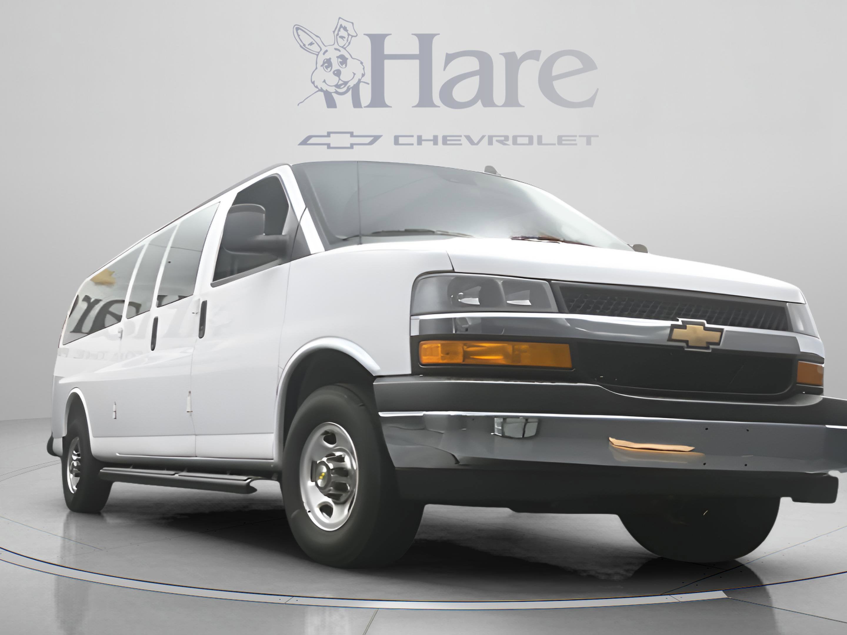 2025 Chevrolet Express 3500 LT Passenger