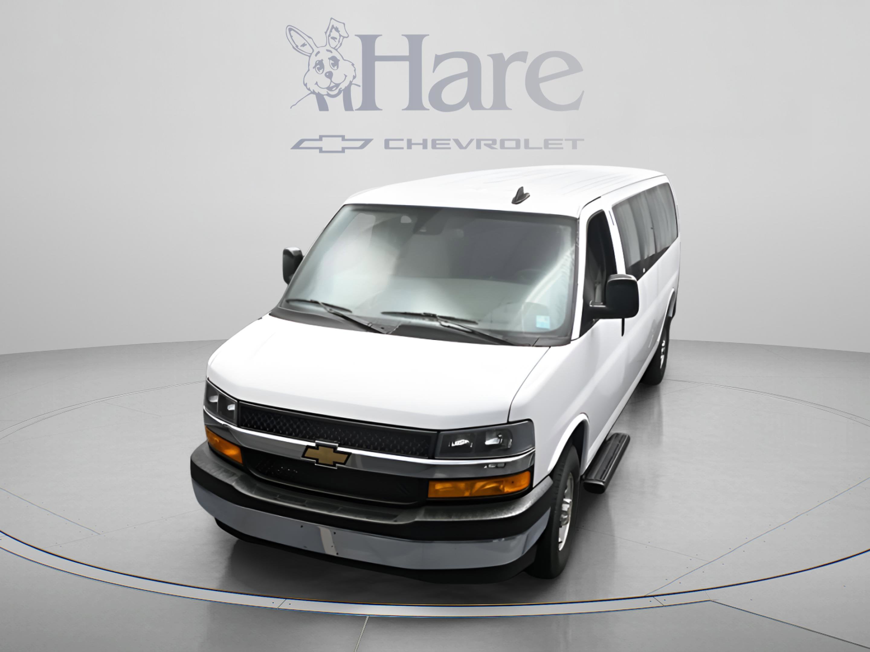 2025 Chevrolet Express 3500 LT Passenger