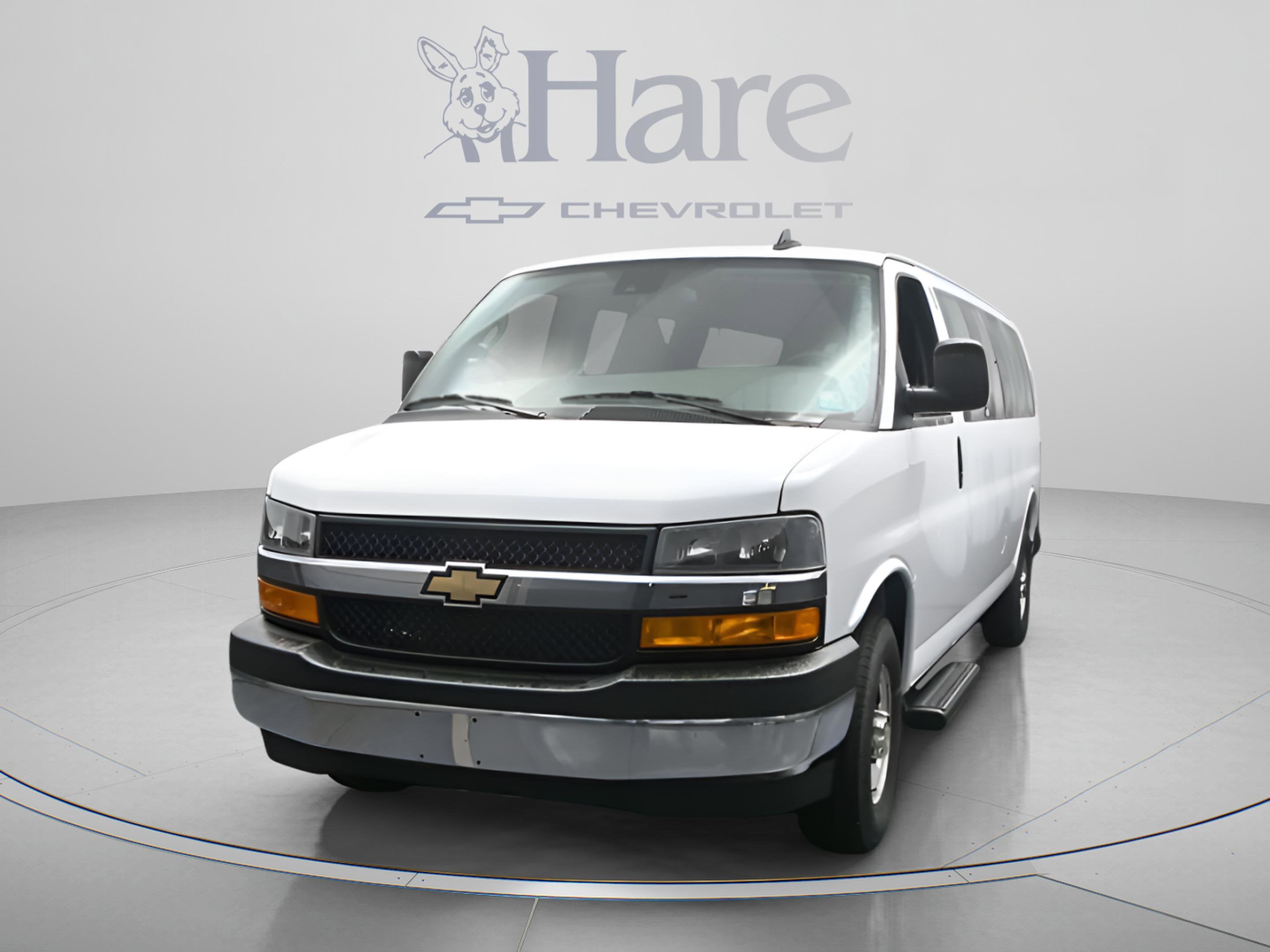 2025 Chevrolet Express 3500 LT Passenger