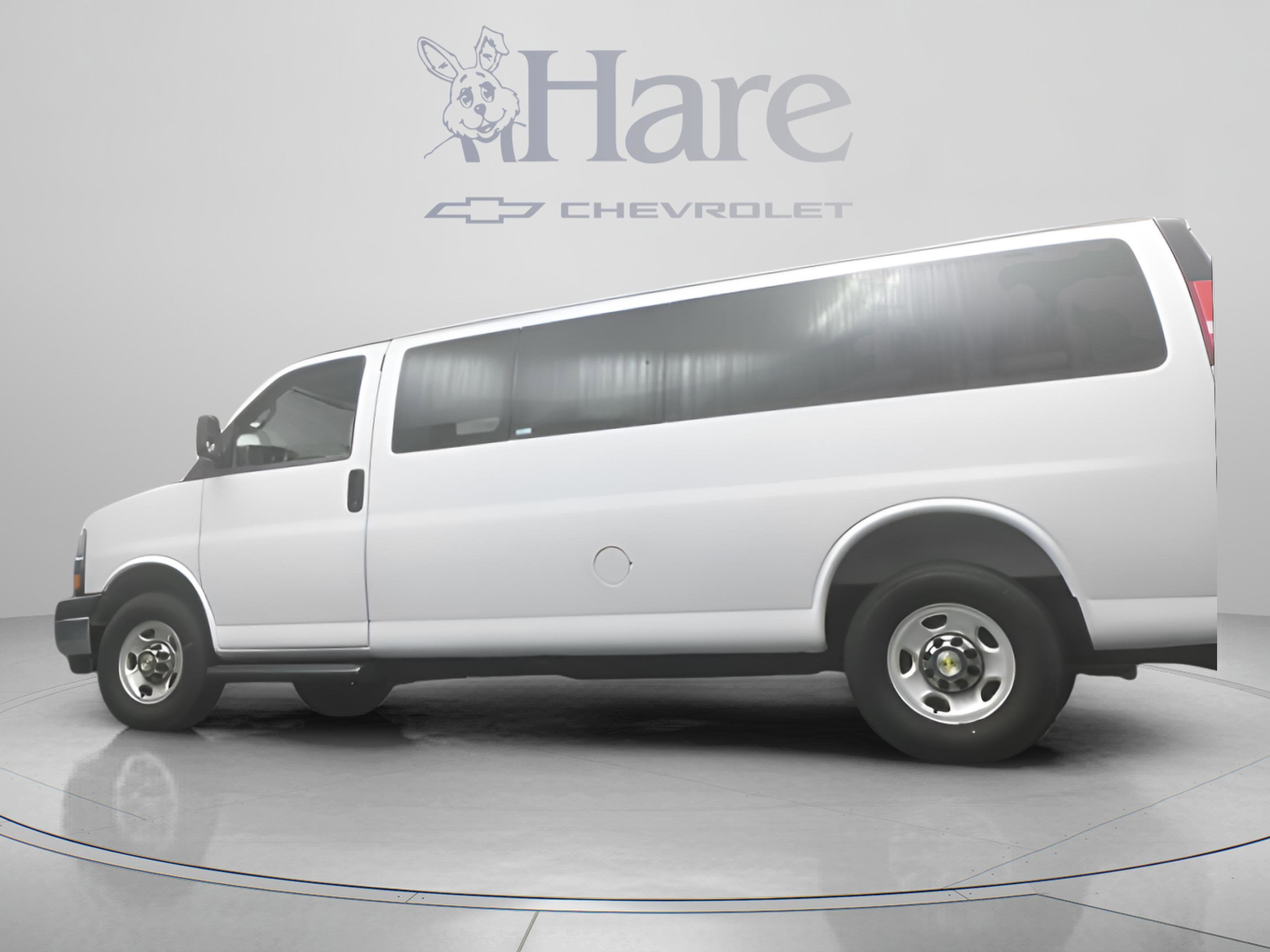2025 Chevrolet Express 3500 LT Passenger