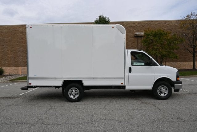 2026 Chevrolet Express 3500 Work Van Cutaway
