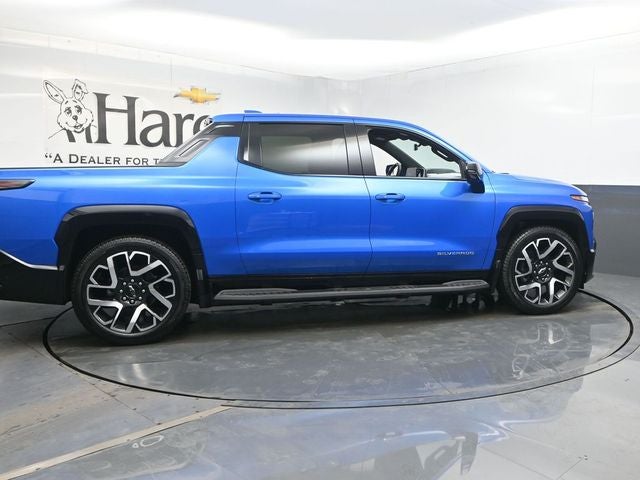 2025 Chevrolet Silverado EV RST
