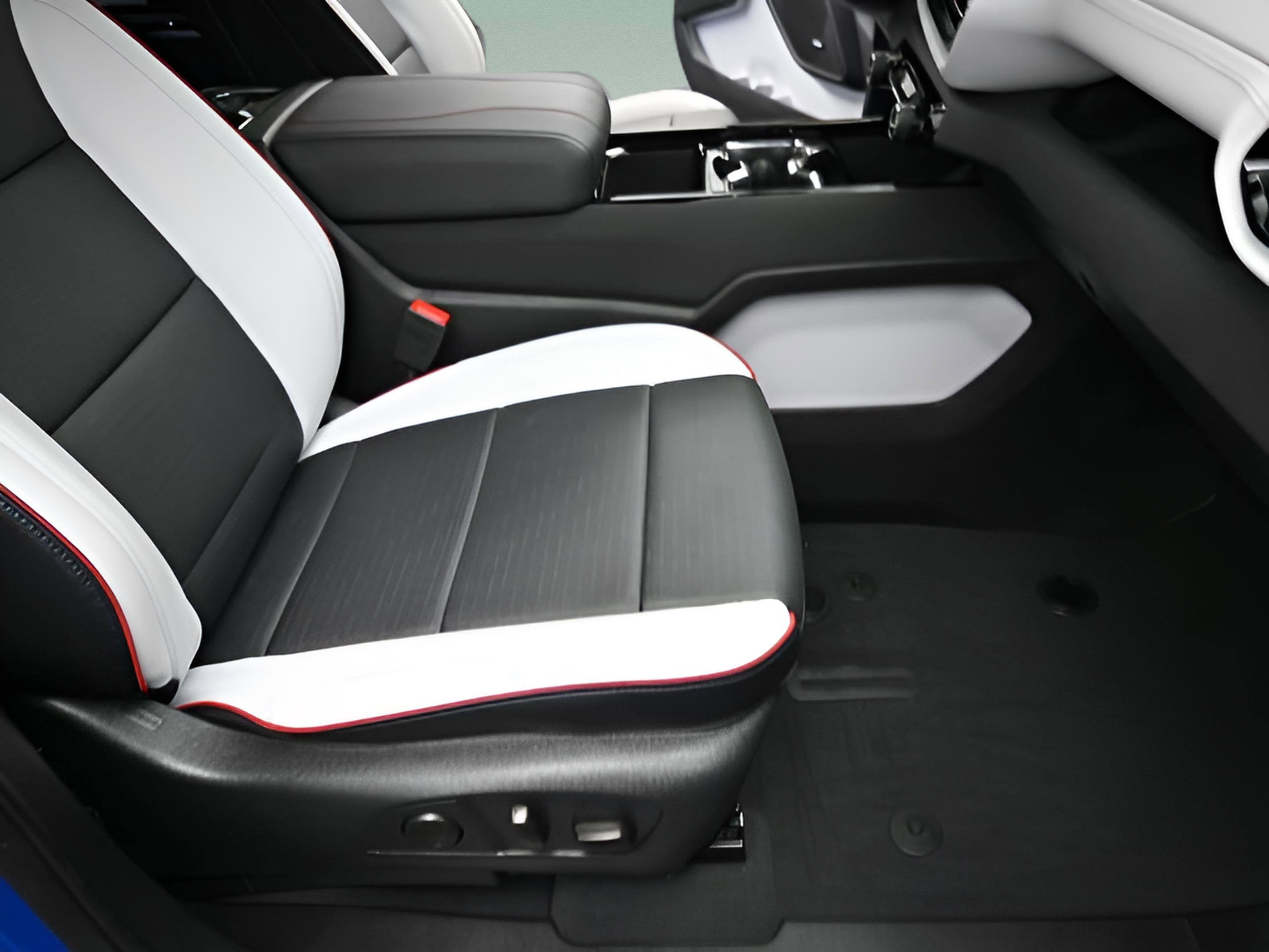 2025 Chevrolet Silverado EV RST
