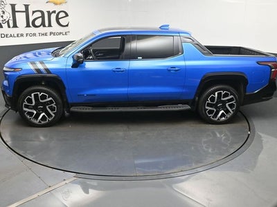 2025 Chevrolet Silverado EV RST