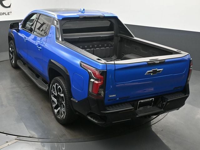2025 Chevrolet Silverado EV RST