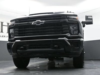 2026 Chevrolet Silverado 2500HD Custom