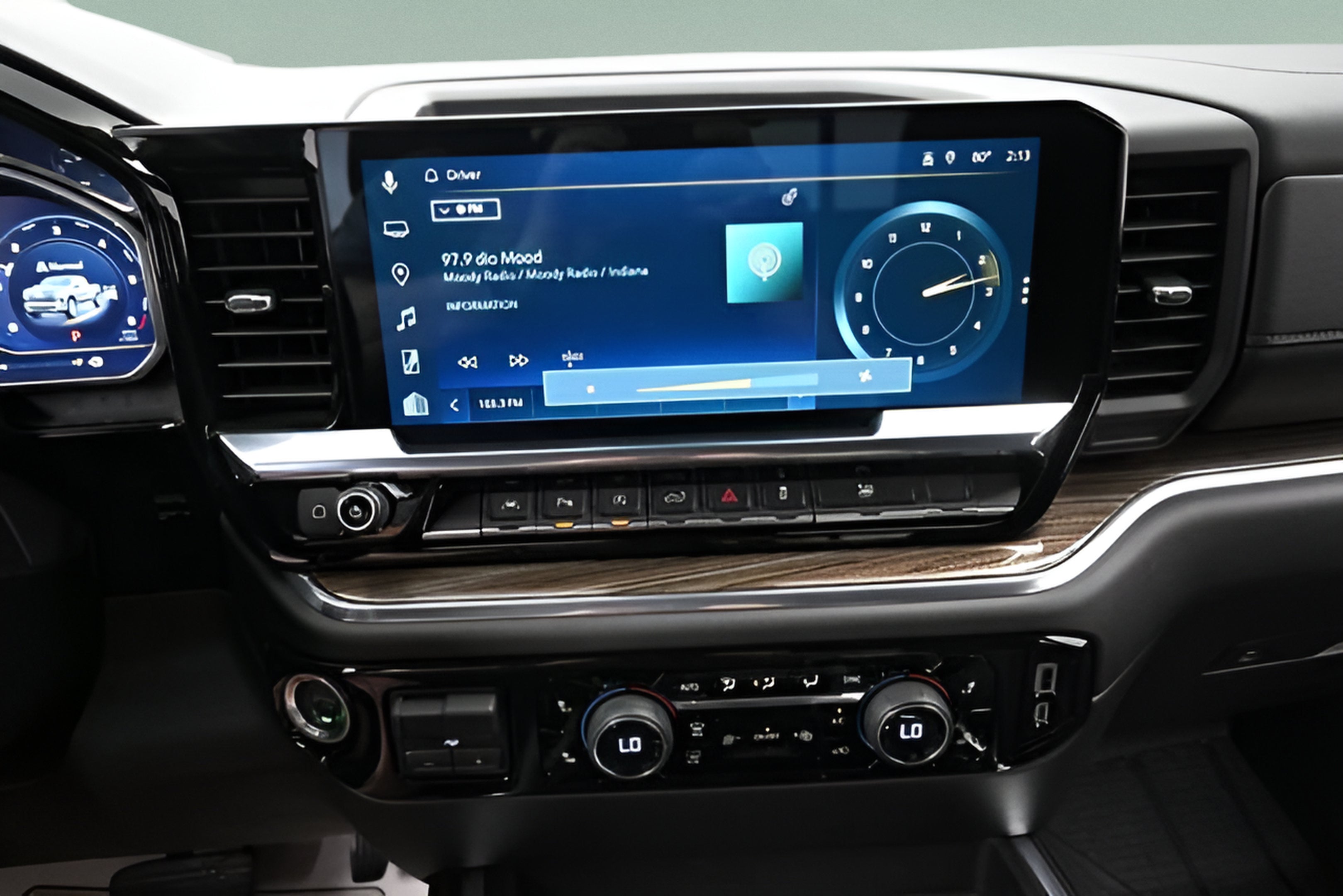 2024 Chevrolet Silverado 1500 LT LT1