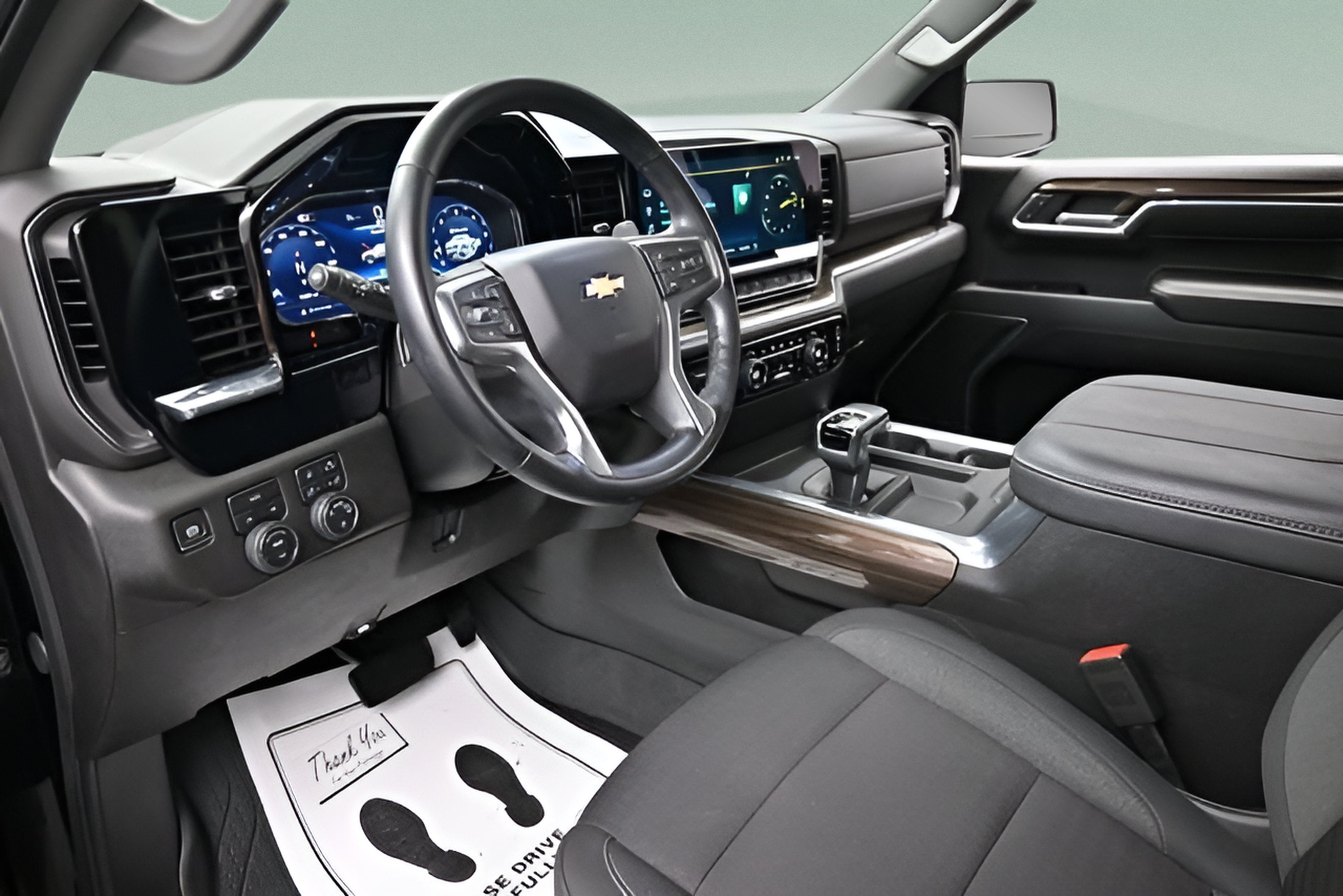 2024 Chevrolet Silverado 1500 LT LT1