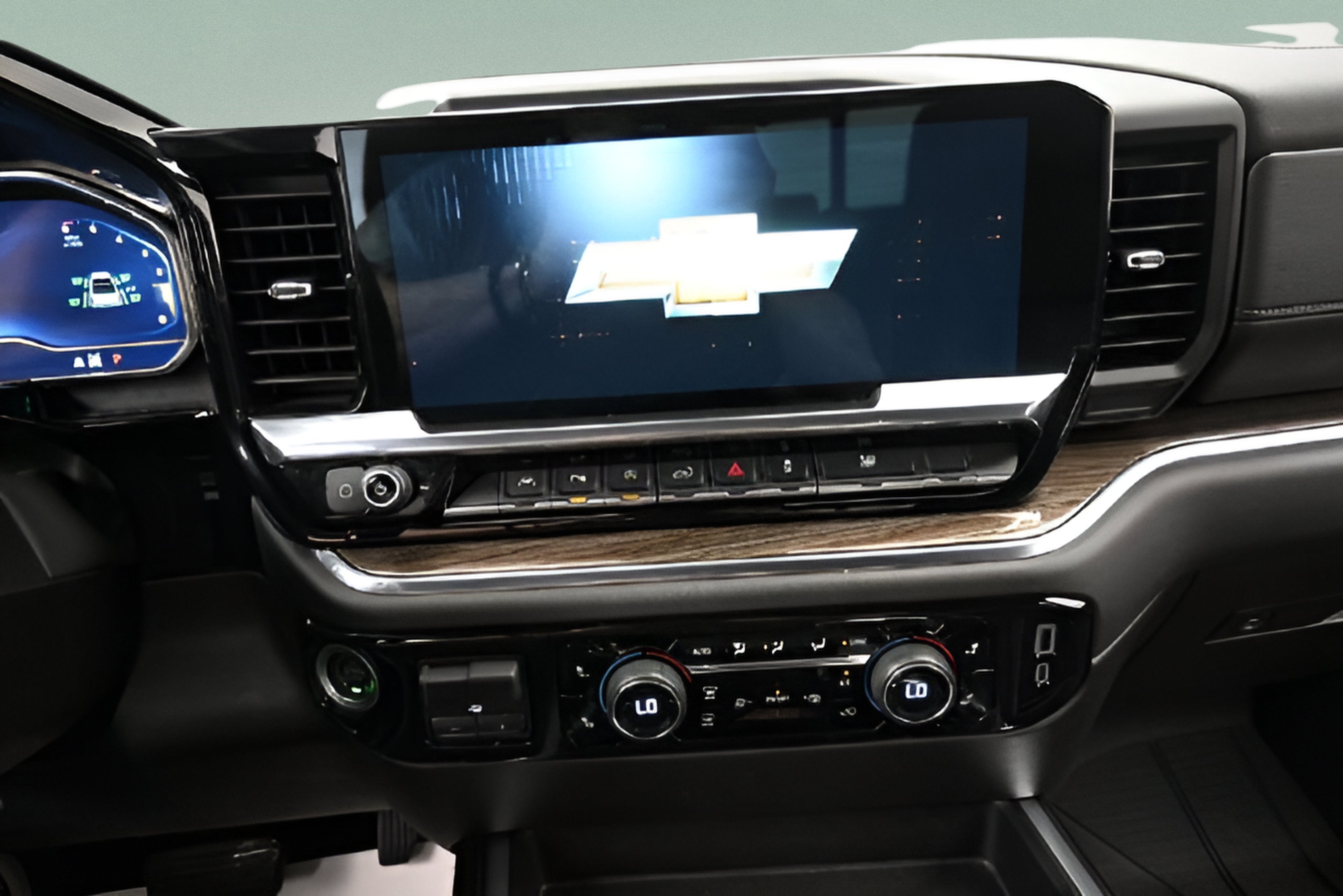 2024 Chevrolet Silverado 1500 LT LT1