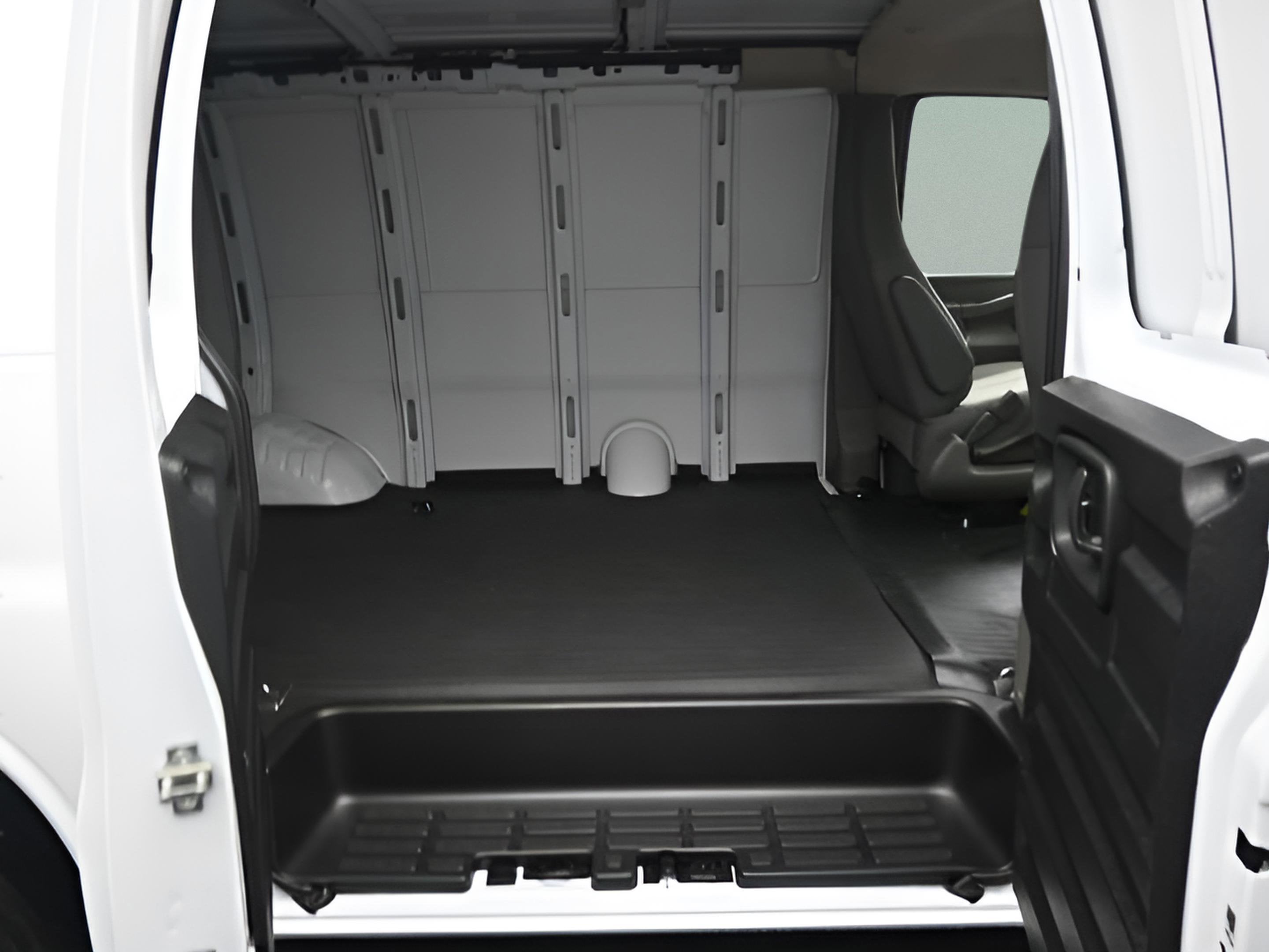 2026 Chevrolet Express 2500 Work Van Cargo