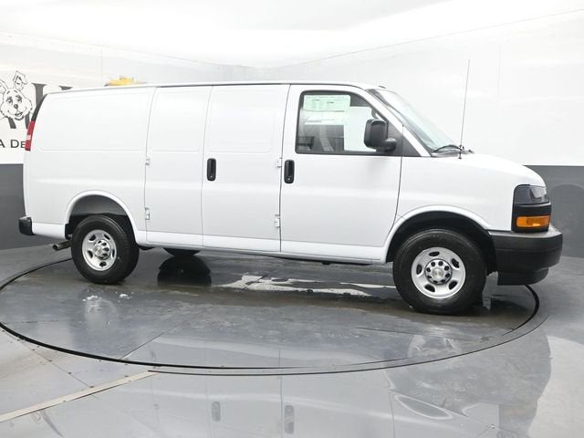 2025 Chevrolet Express 2500 Work Van Cargo