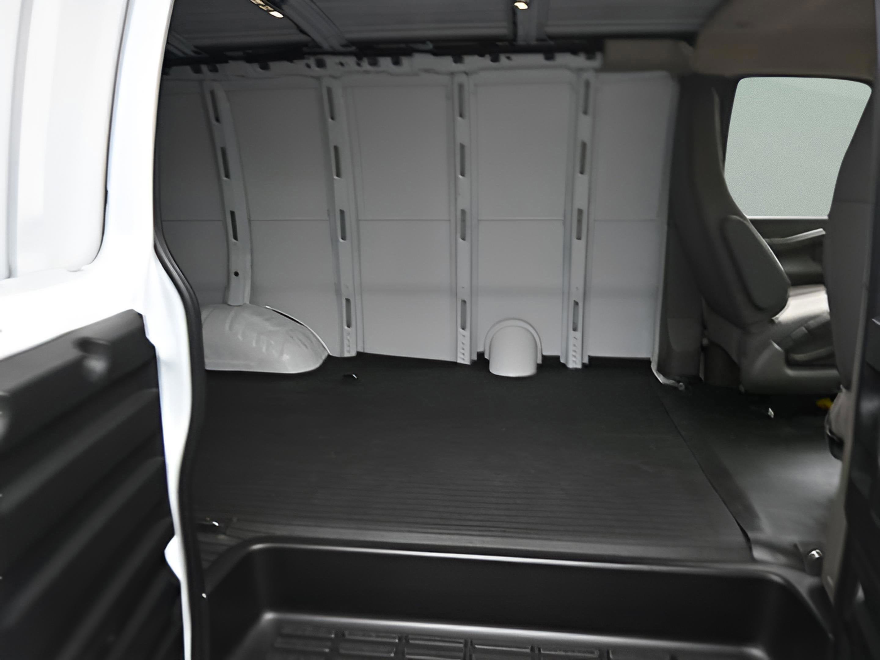2026 Chevrolet Express 2500 Work Van Cargo