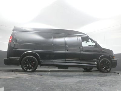 2025 Chevrolet Express 2500 Work Van Cargo