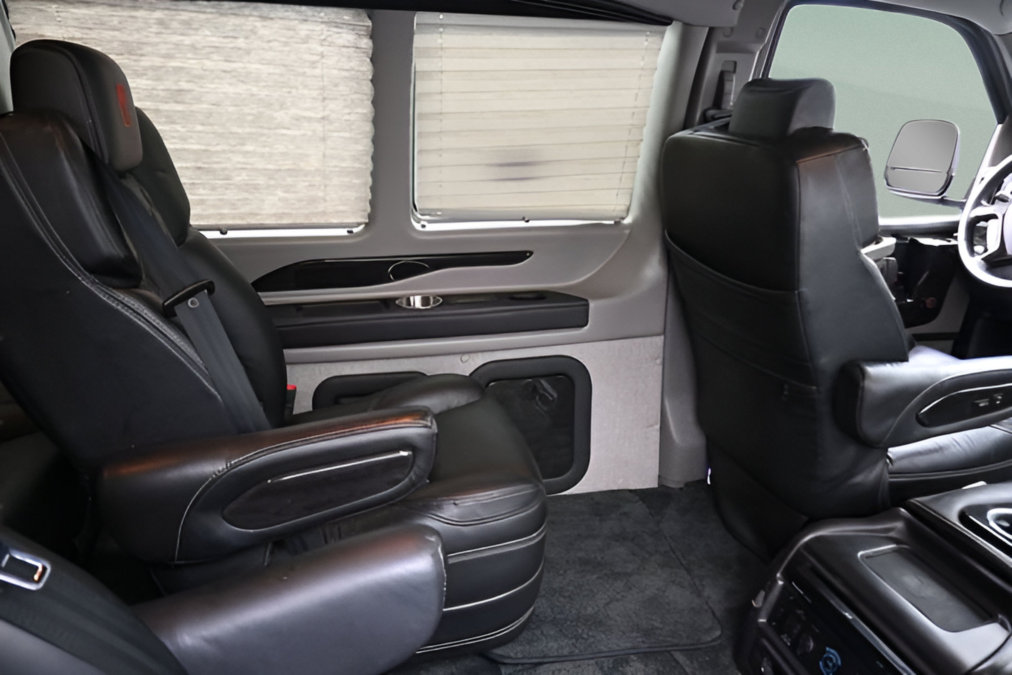 2025 Chevrolet Express 2500 Work Van Cargo