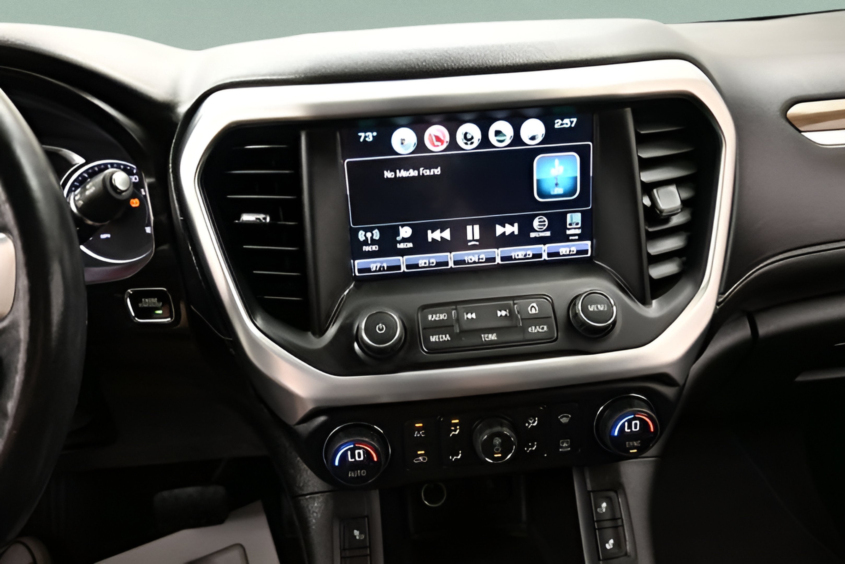 2017 GMC Acadia SLE-2