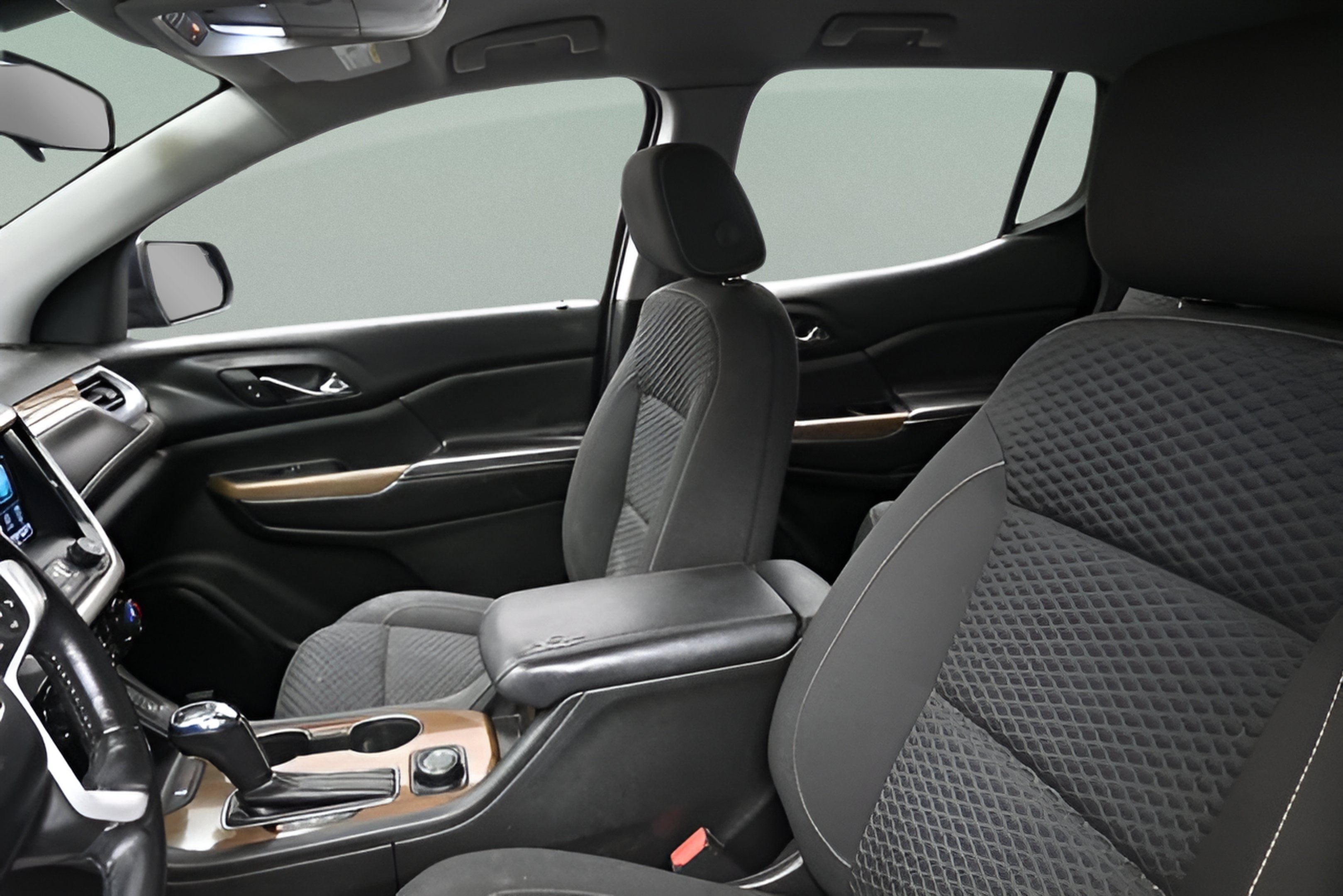 2017 GMC Acadia SLE-2