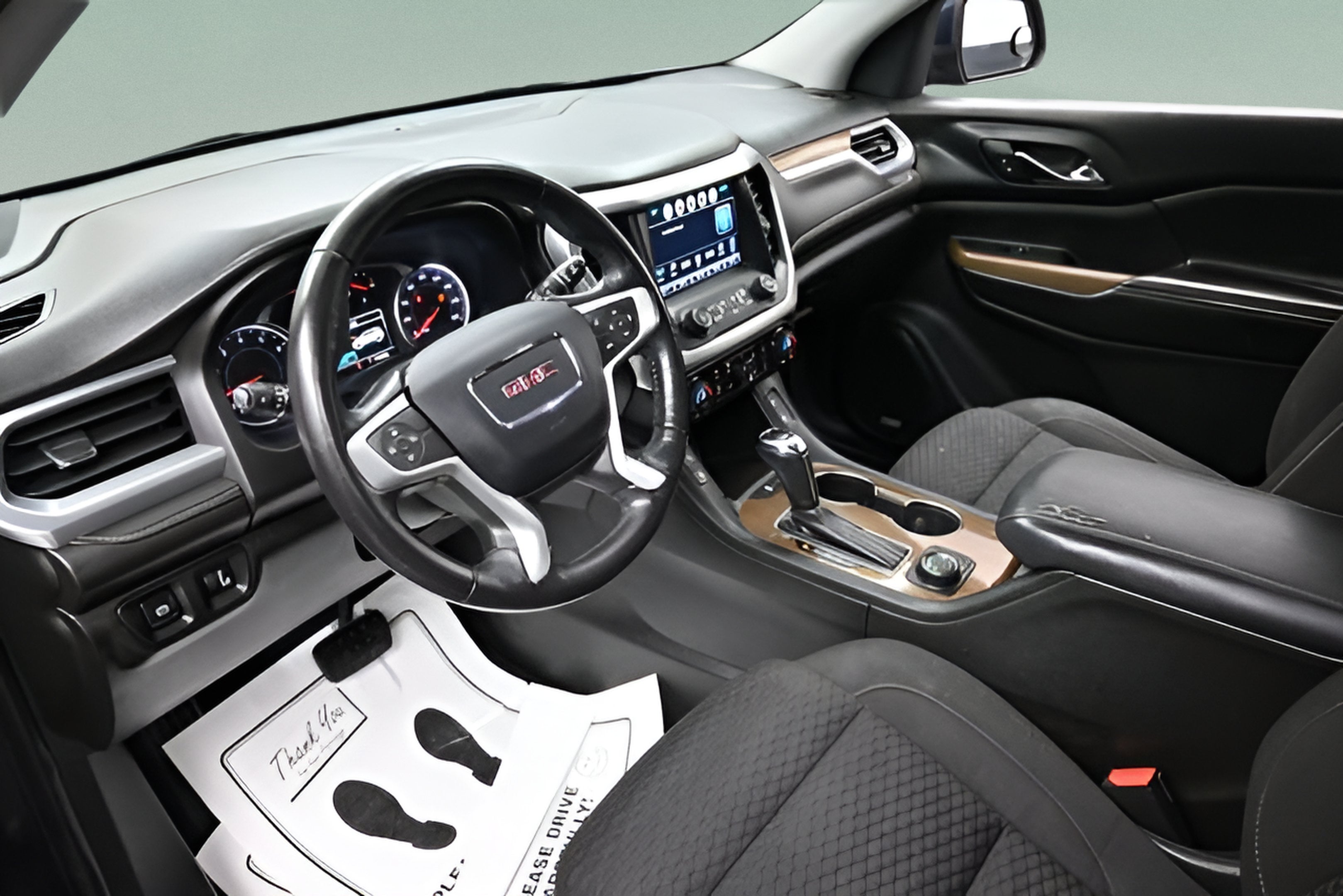 2017 GMC Acadia SLE-2