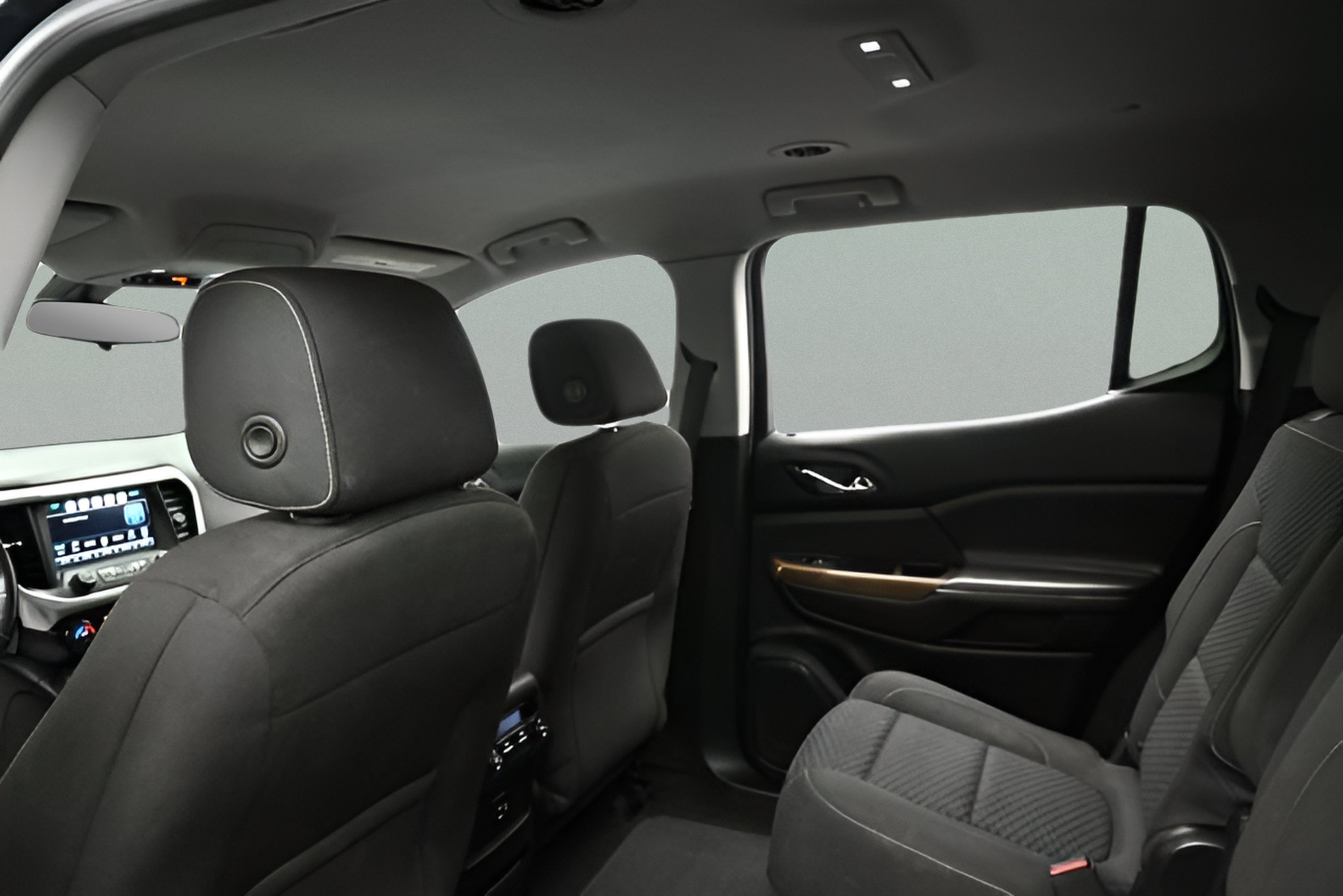 2017 GMC Acadia SLE-2