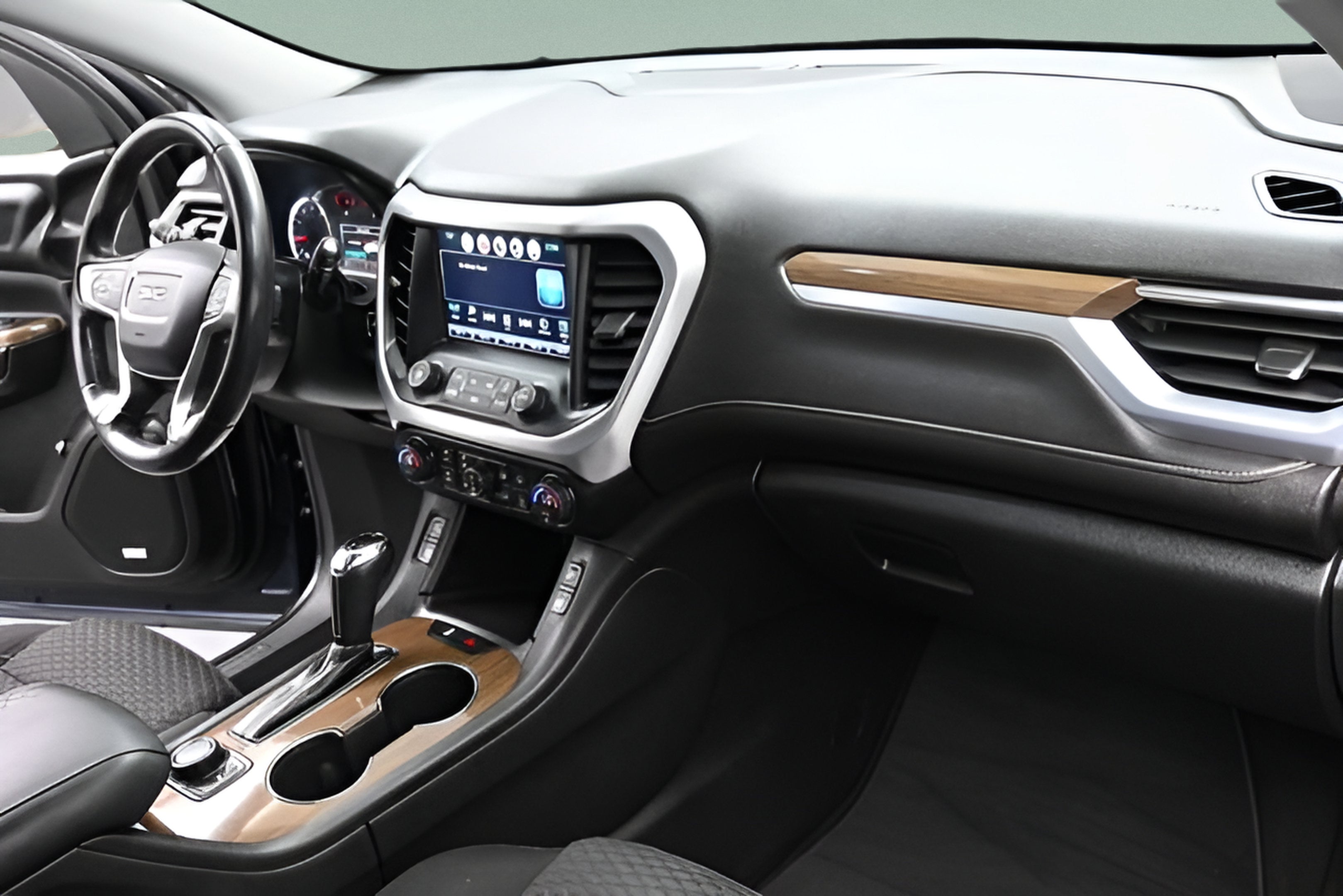 2017 GMC Acadia SLE-2