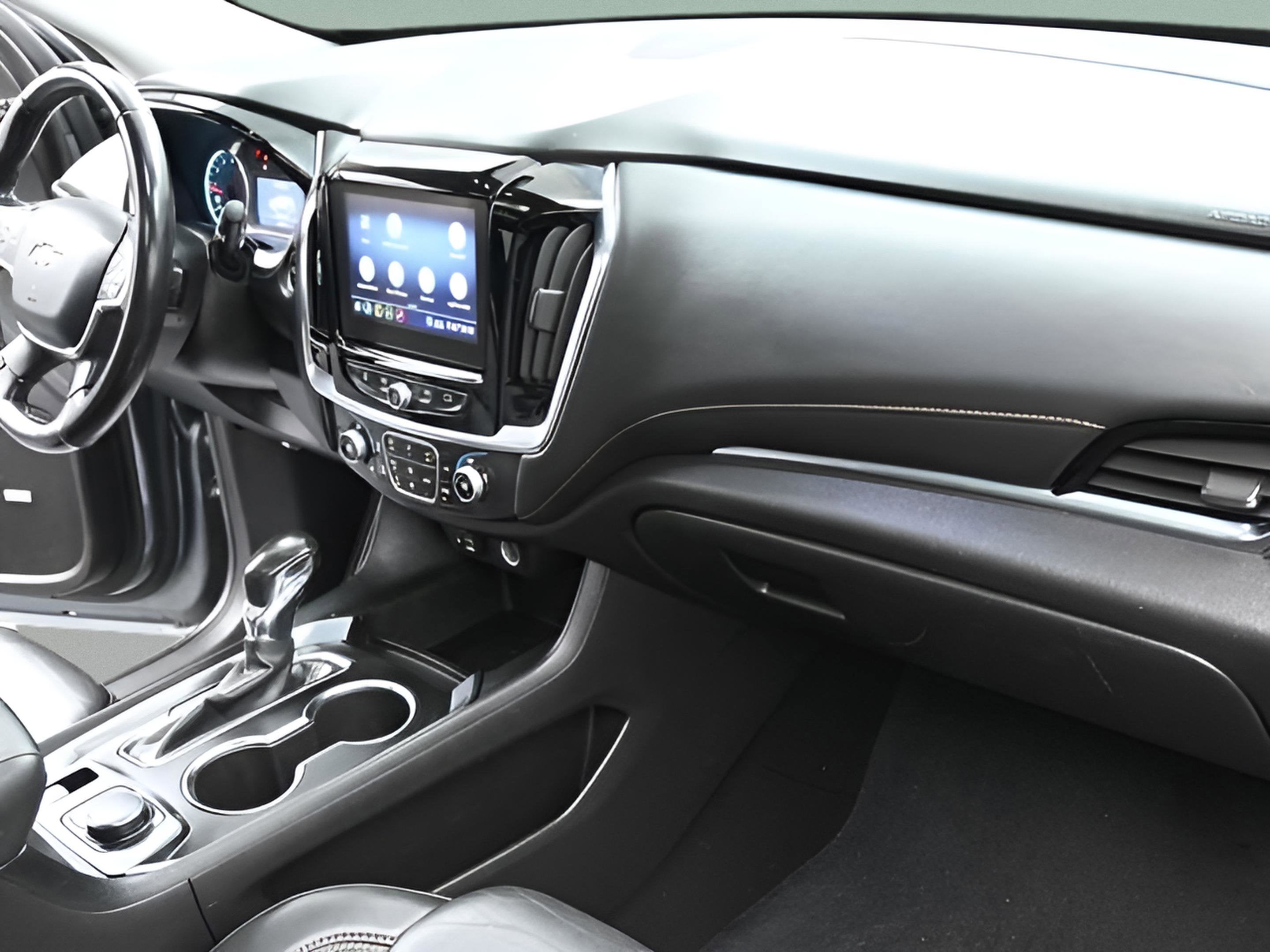 2021 Chevrolet Traverse LT Leather