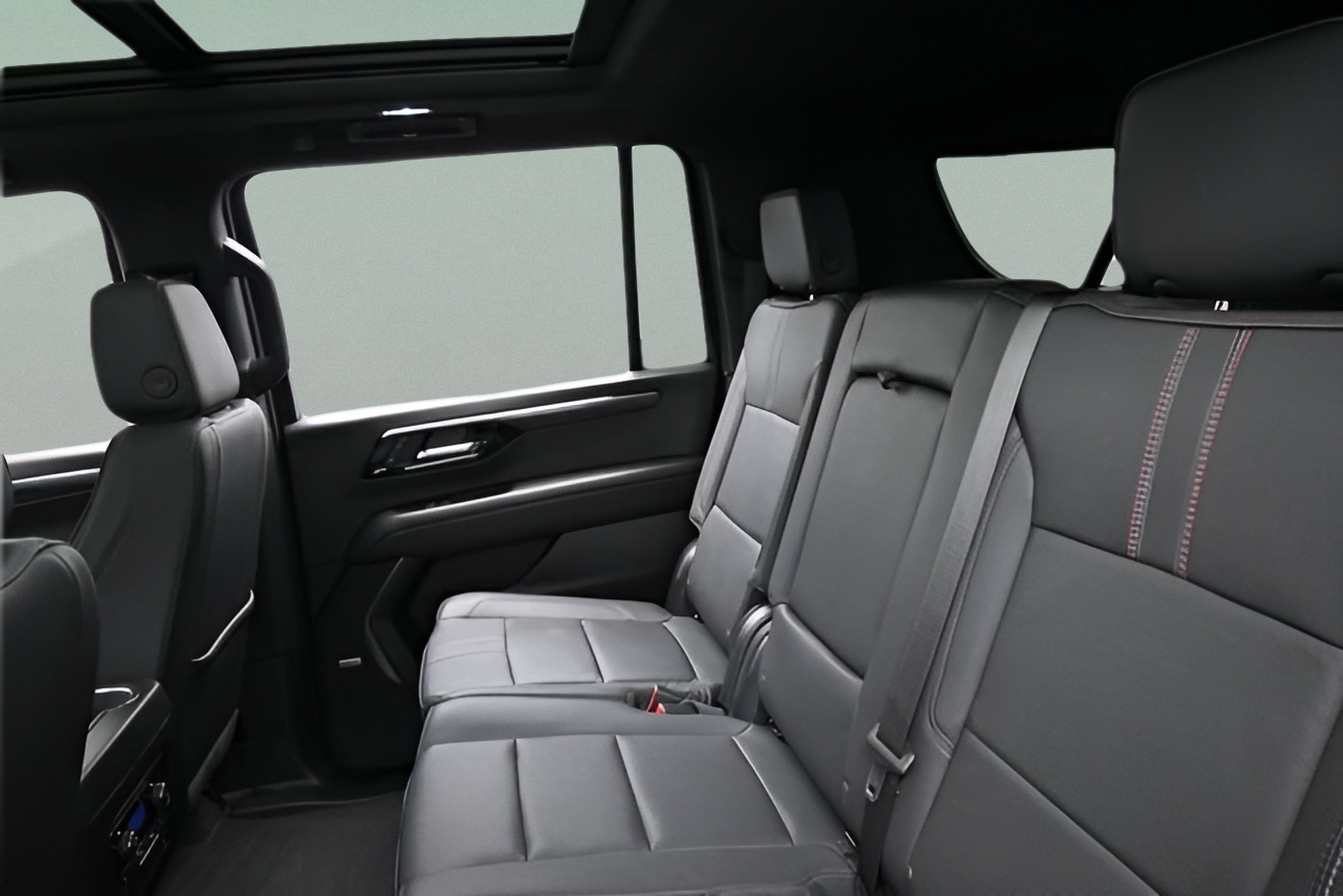 2025 Chevrolet Suburban RST