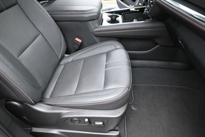 2025 Chevrolet Suburban RST