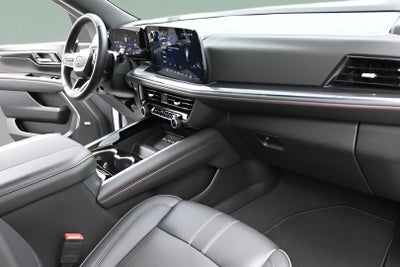 2025 Chevrolet Suburban RST
