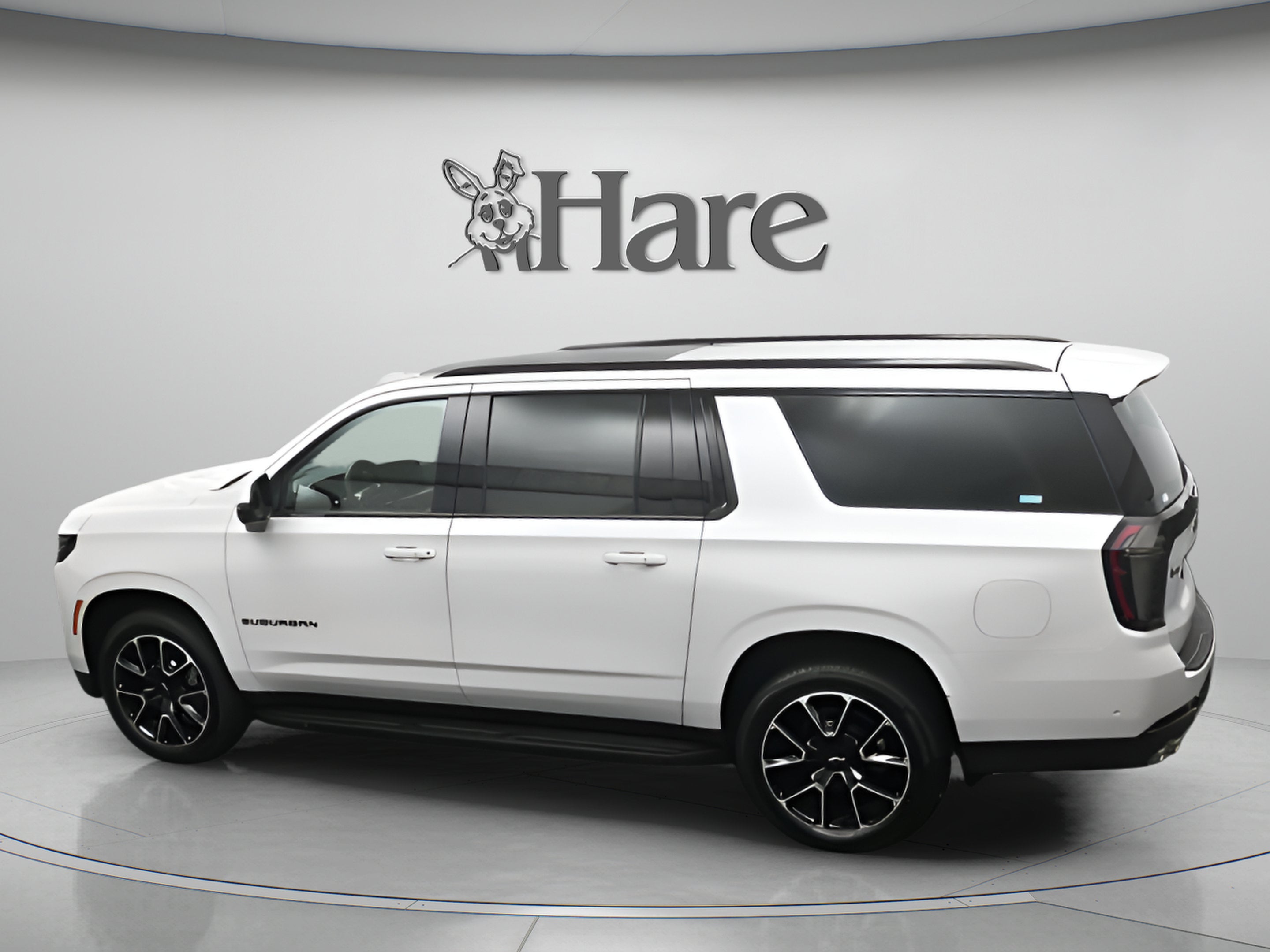 2025 Chevrolet Suburban RST