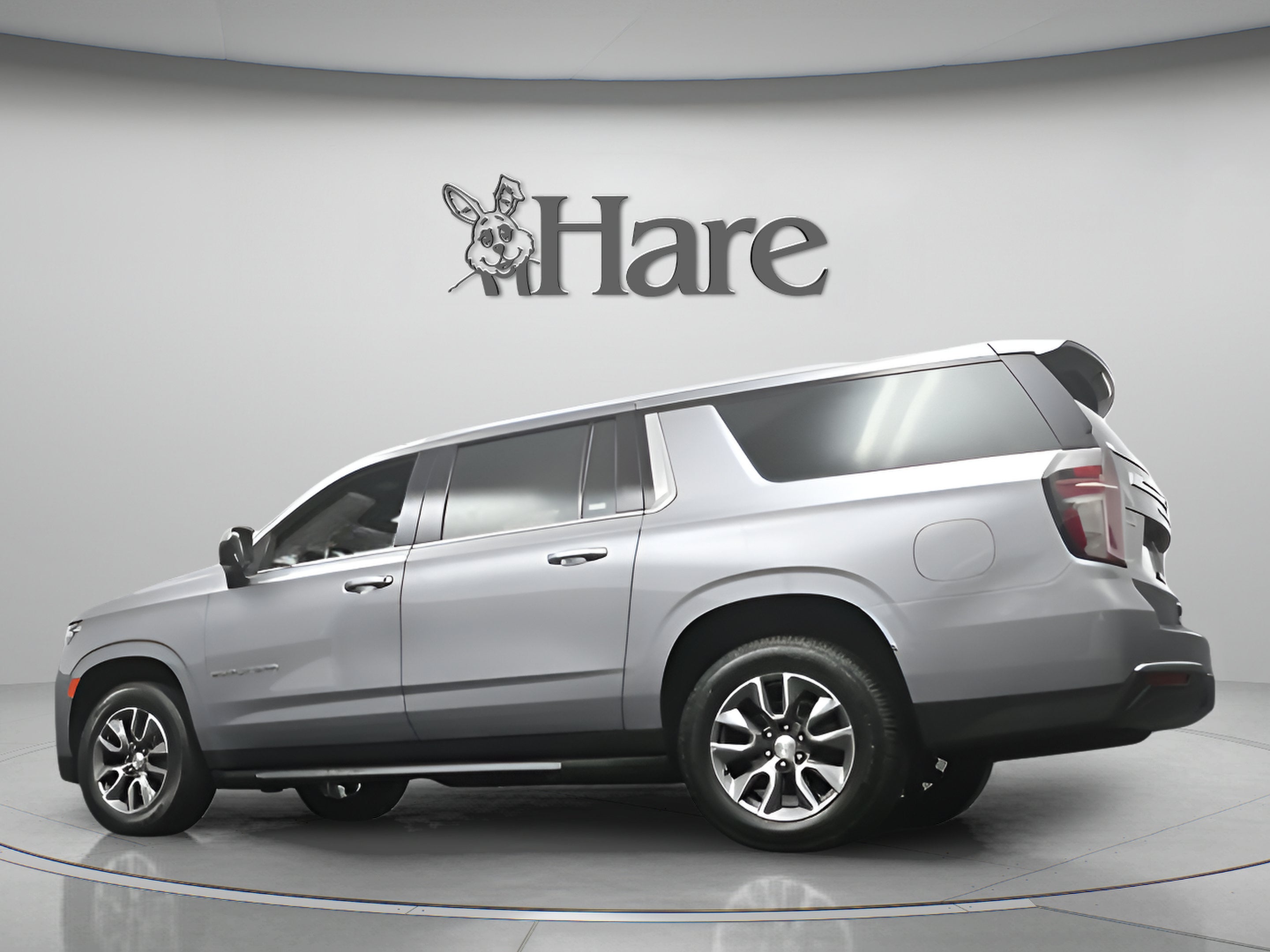 2023 Chevrolet Suburban LS