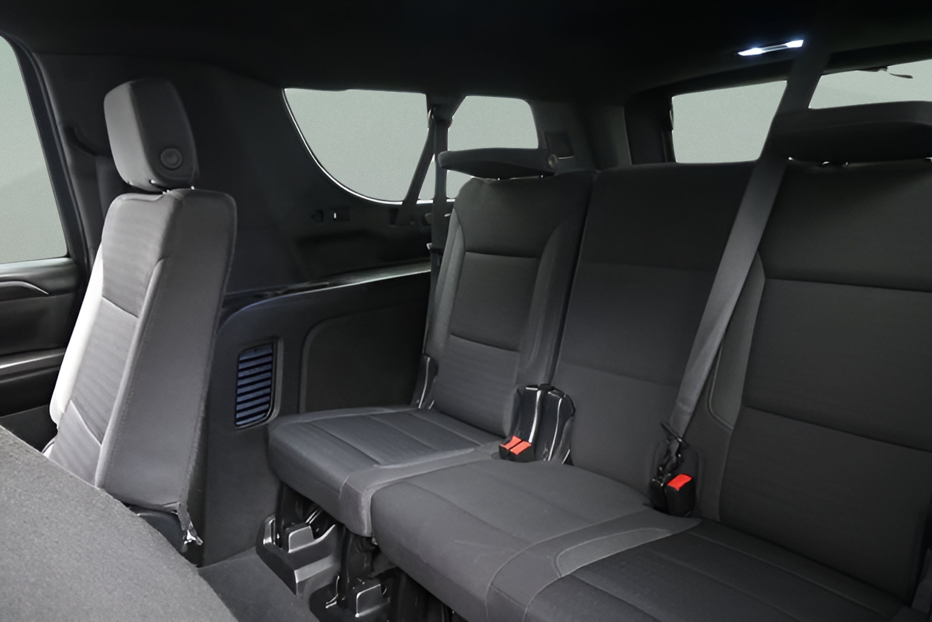 2023 Chevrolet Suburban LS