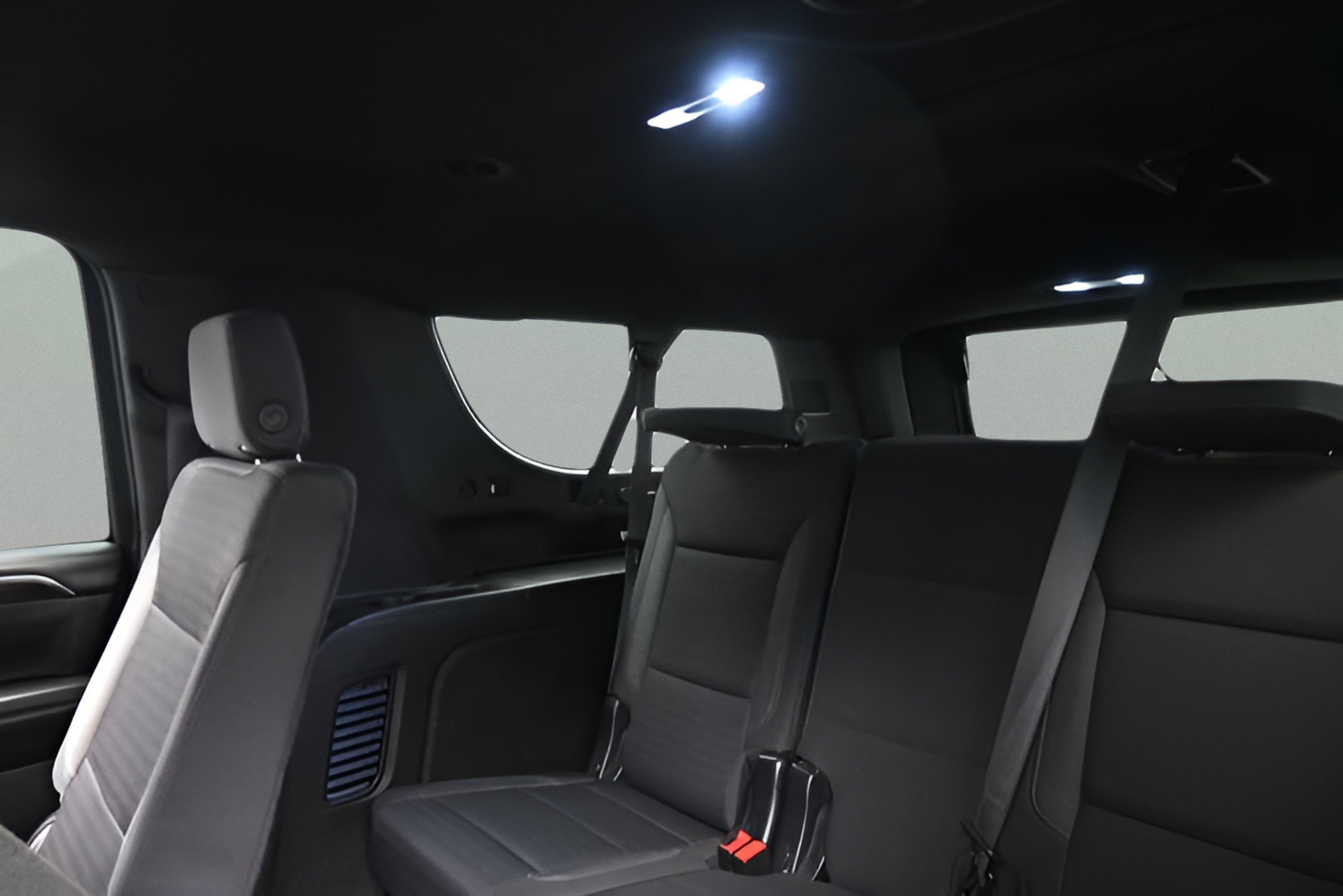 2023 Chevrolet Suburban LS