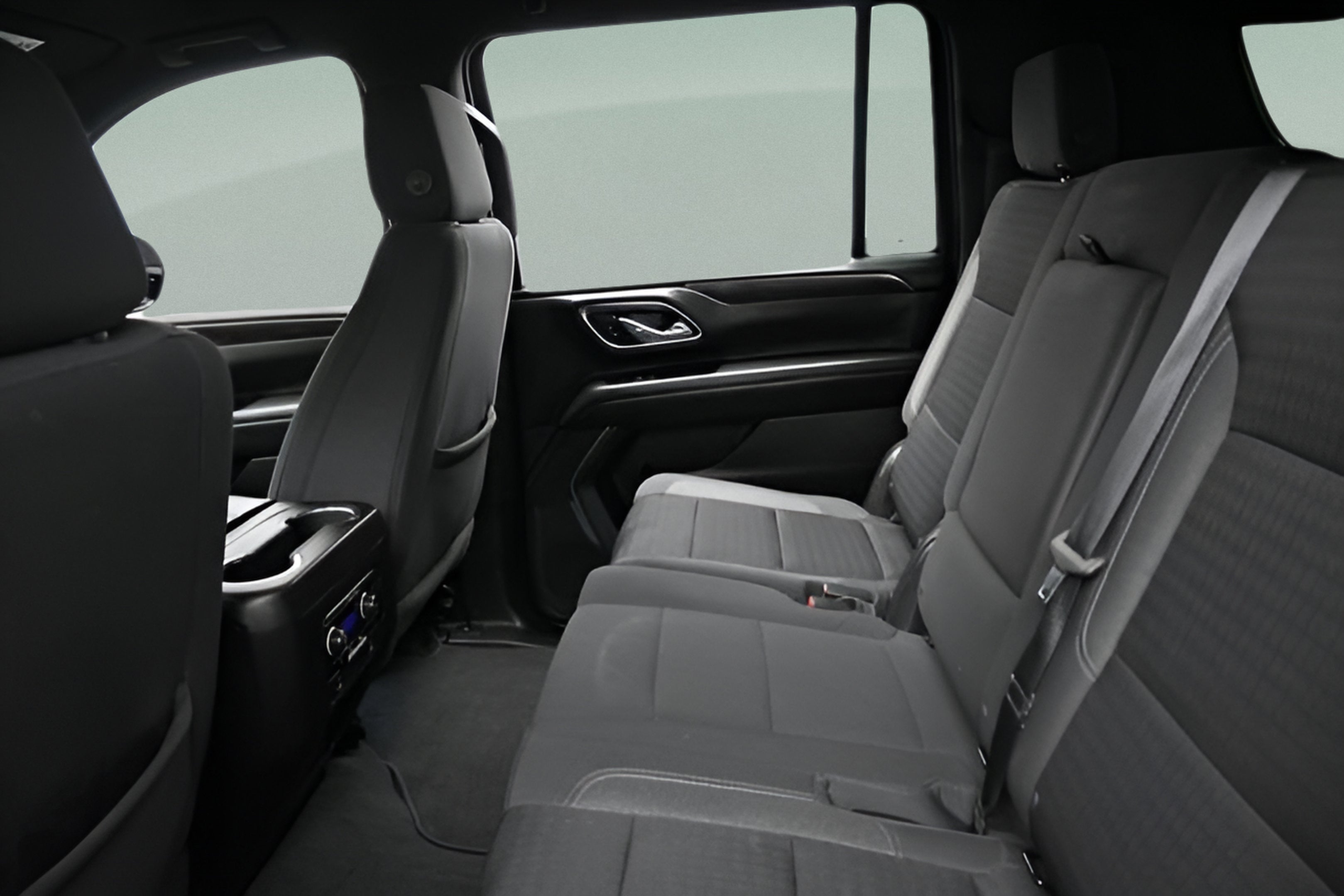 2023 Chevrolet Suburban LS