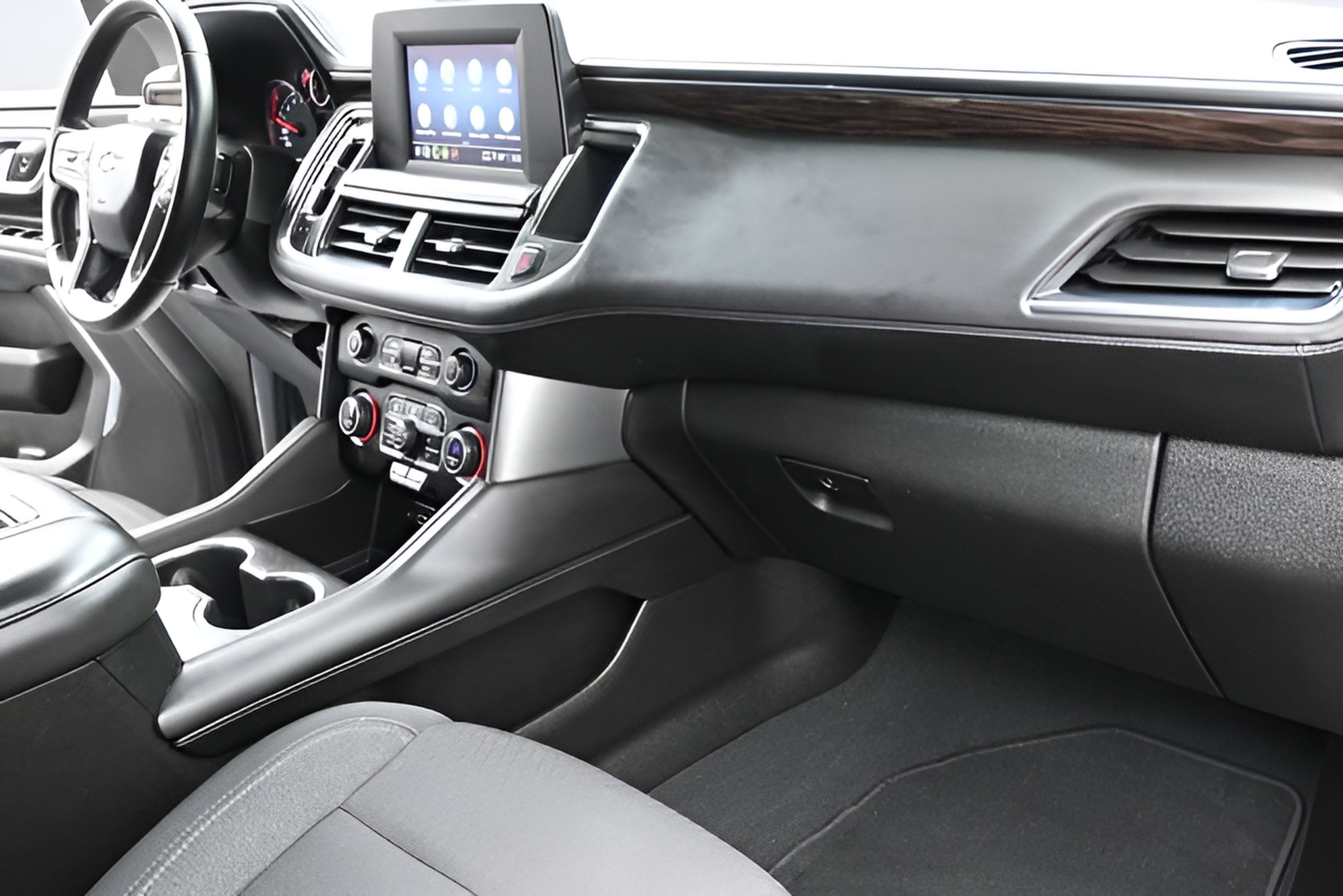 2023 Chevrolet Suburban LS