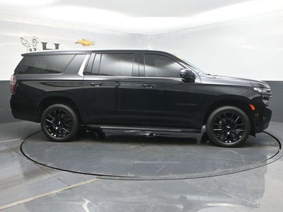 2023 Chevrolet Suburban LT