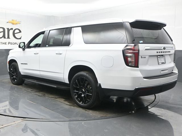 2023 Chevrolet Suburban LT