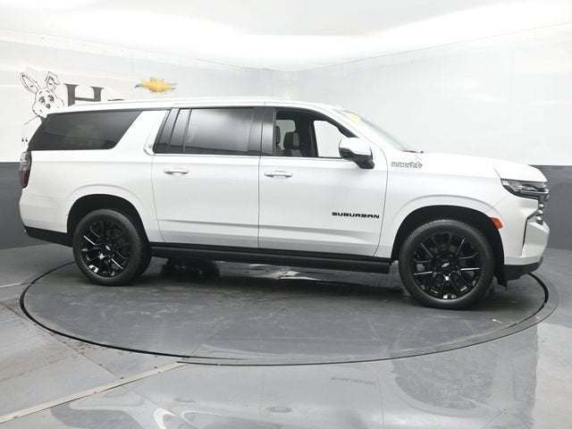 2023 Chevrolet Suburban High Country