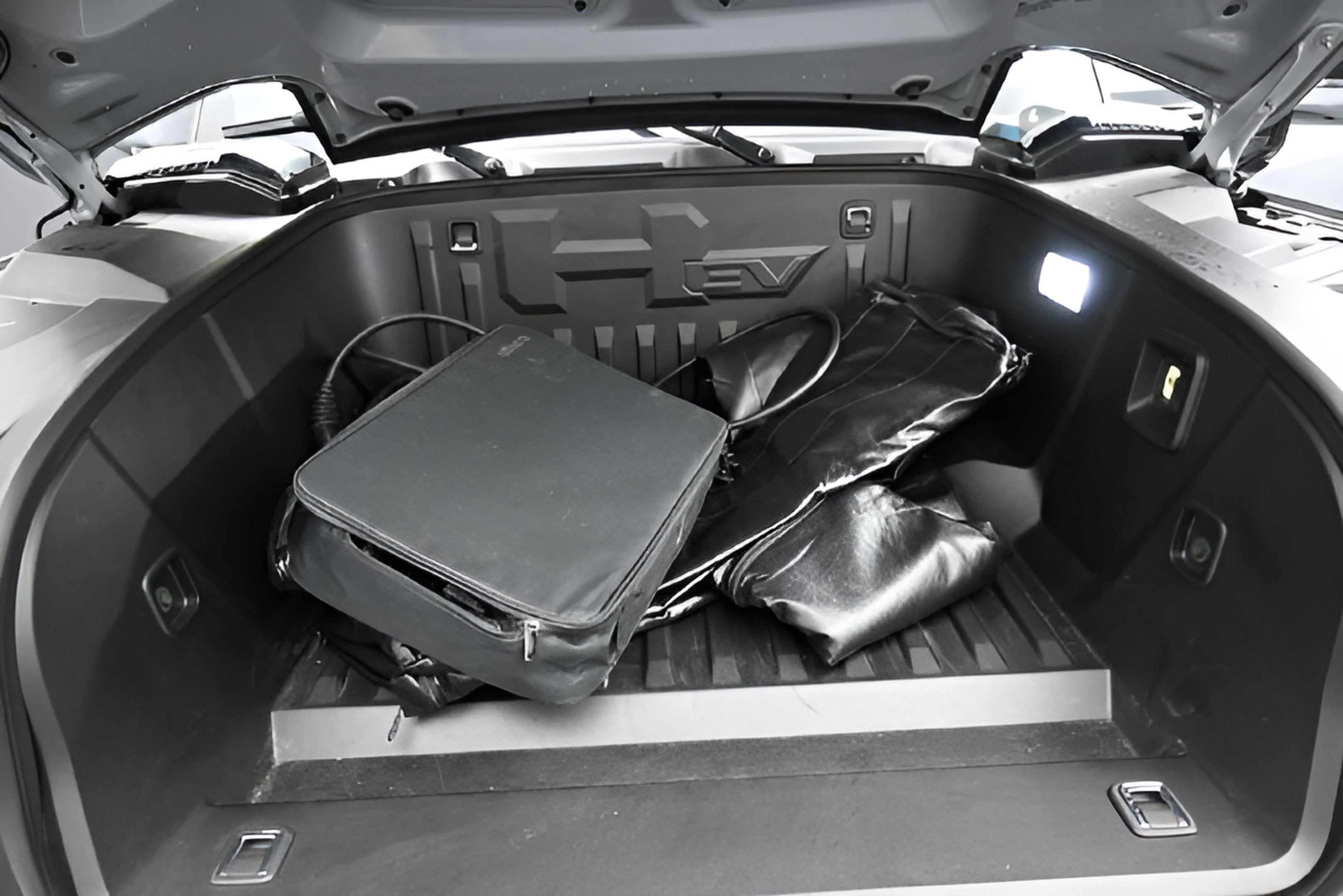 2024 GMC Hummer EV Pickup 2X