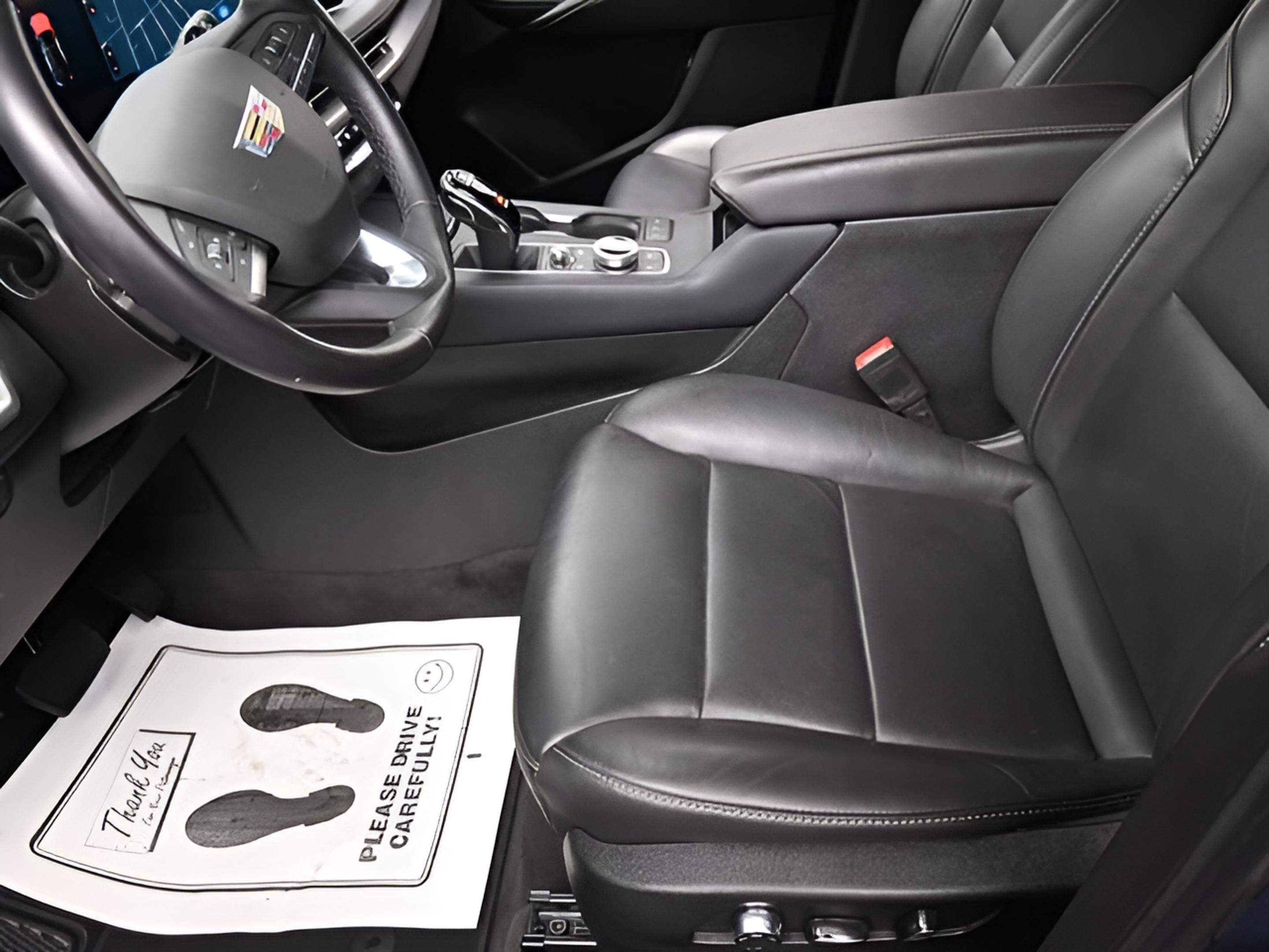 2025 Cadillac XT4 Premium Luxury