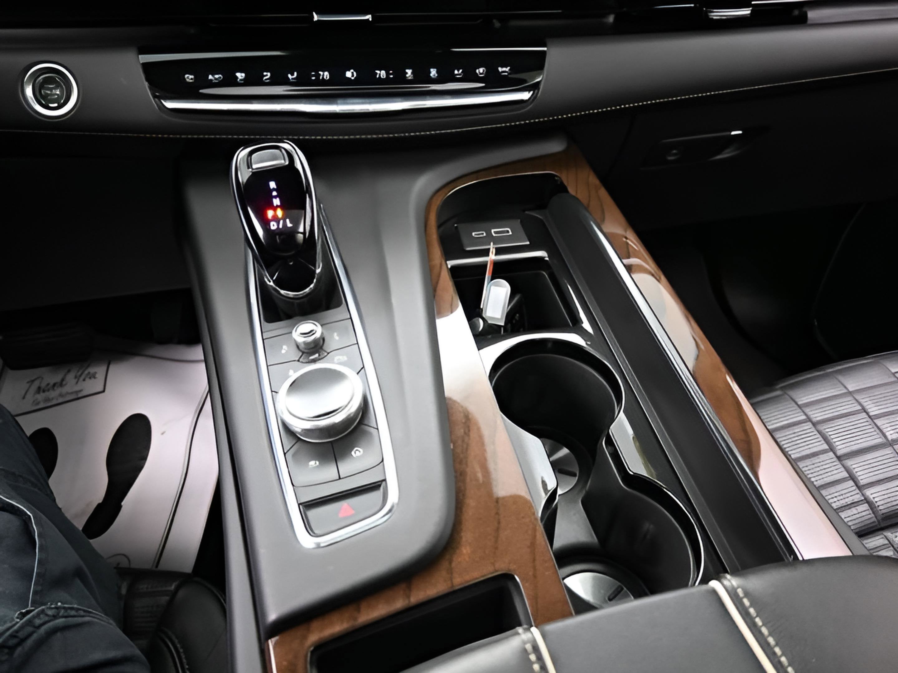 2024 Cadillac Escalade ESV Premium Luxury Platinum