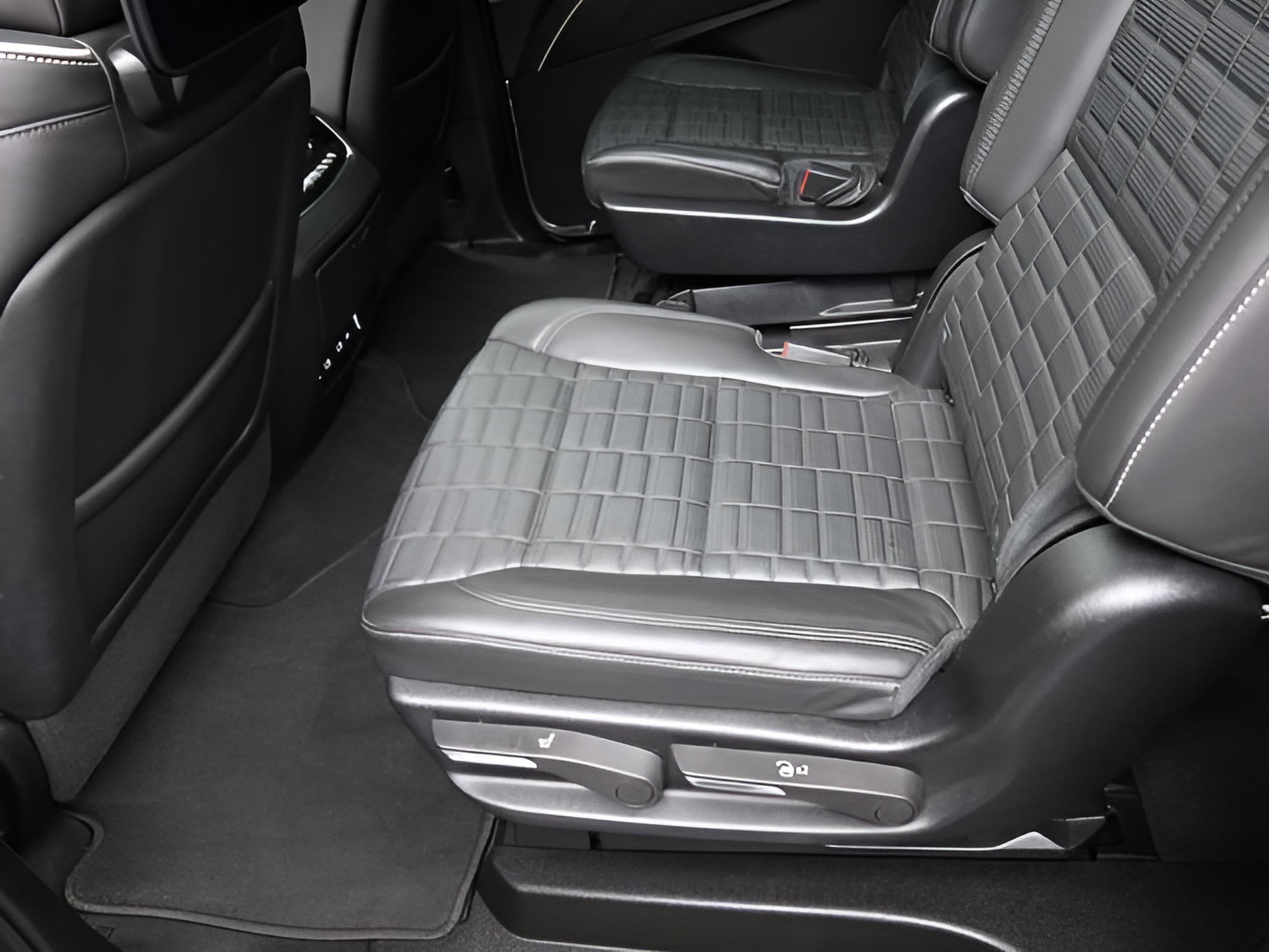 2024 Cadillac Escalade ESV Premium Luxury Platinum