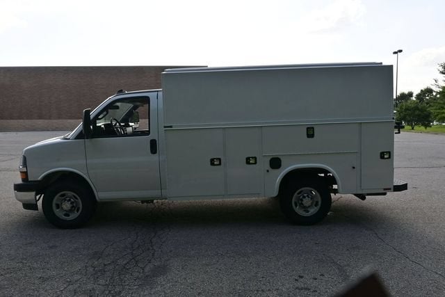 2026 Chevrolet Express 3500 Work Van Cutaway