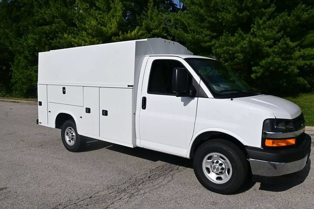 2026 Chevrolet Express 3500 Work Van Cutaway