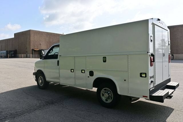 2026 Chevrolet Express 3500 Work Van Cutaway