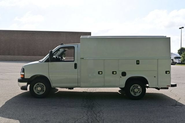 2026 Chevrolet Express 3500 Work Van Cutaway