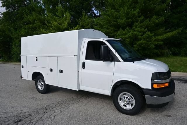 2026 Chevrolet Express 3500 Work Van Cutaway