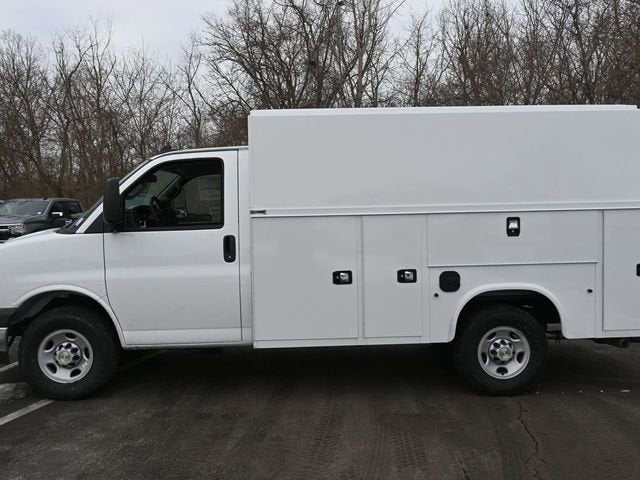 2026 Chevrolet Express 3500 Work Van Cutaway