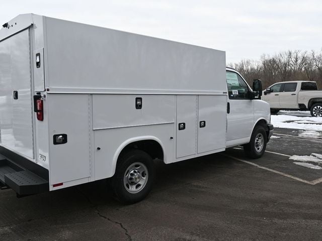 2026 Chevrolet Express 3500 Work Van Cutaway