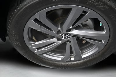 2024 Volkswagen Atlas Cross Sport 2.0T SEL R-Line