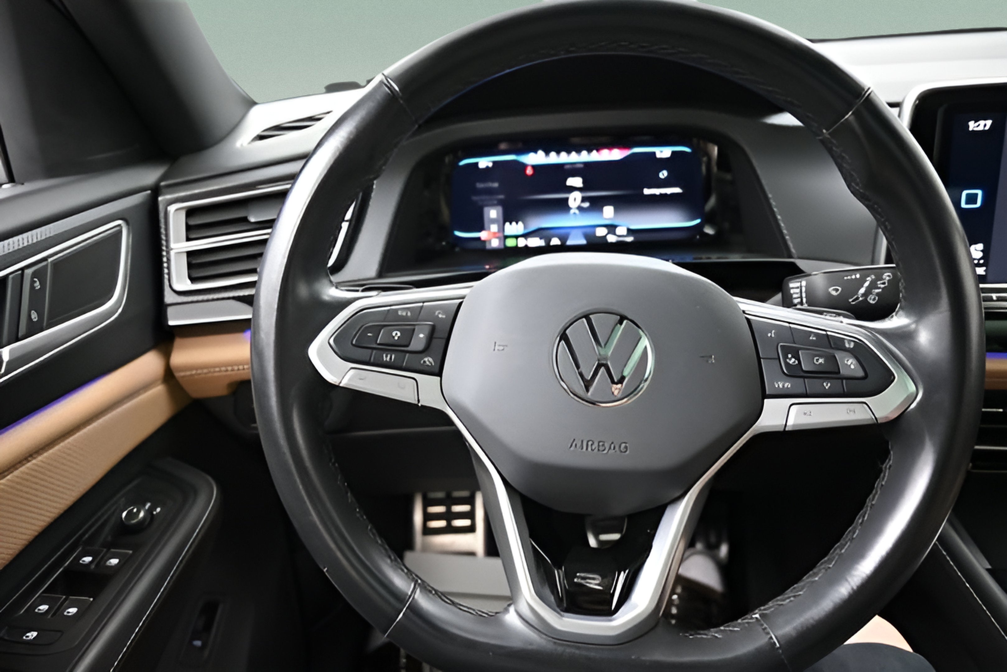 2024 Volkswagen Atlas Cross Sport 2.0T SEL R-Line