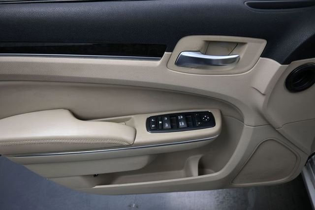 2011 Chrysler 300 Limited